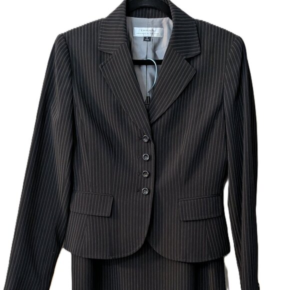 Tahari Arthur S. Levine Women's Black Pinstripe Skirt Suit – Size 6